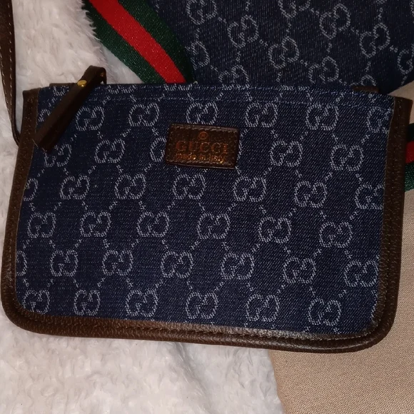 Gucci Blue Denim Shoulder Bag with Cherry Lime Strap Webbing - Picture 3 of 15